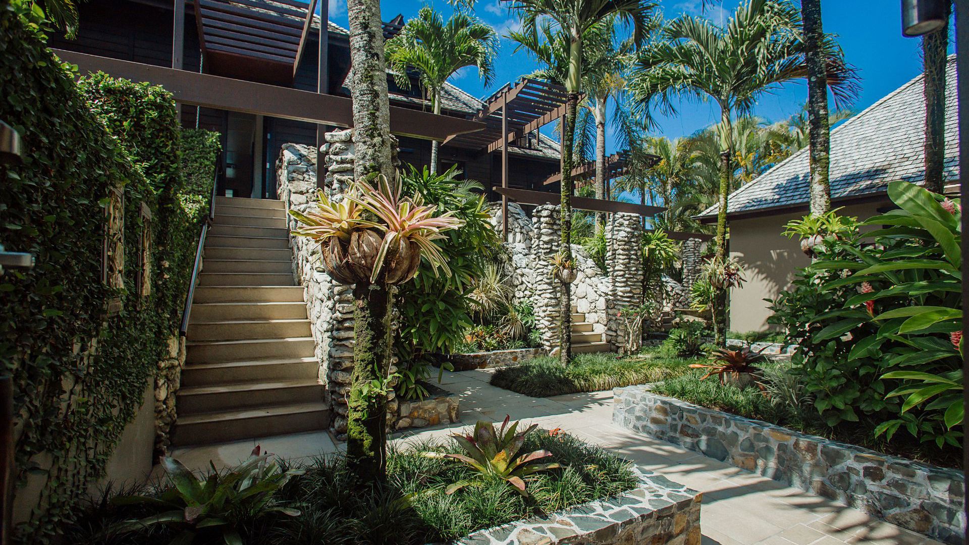 Te Vakaroa Villas - exterior