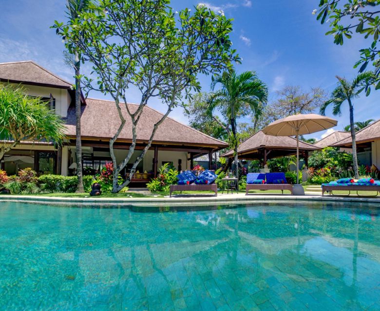 Villa Kakatua - Pool and Villa