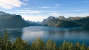 Geiranger Fjord - Lake