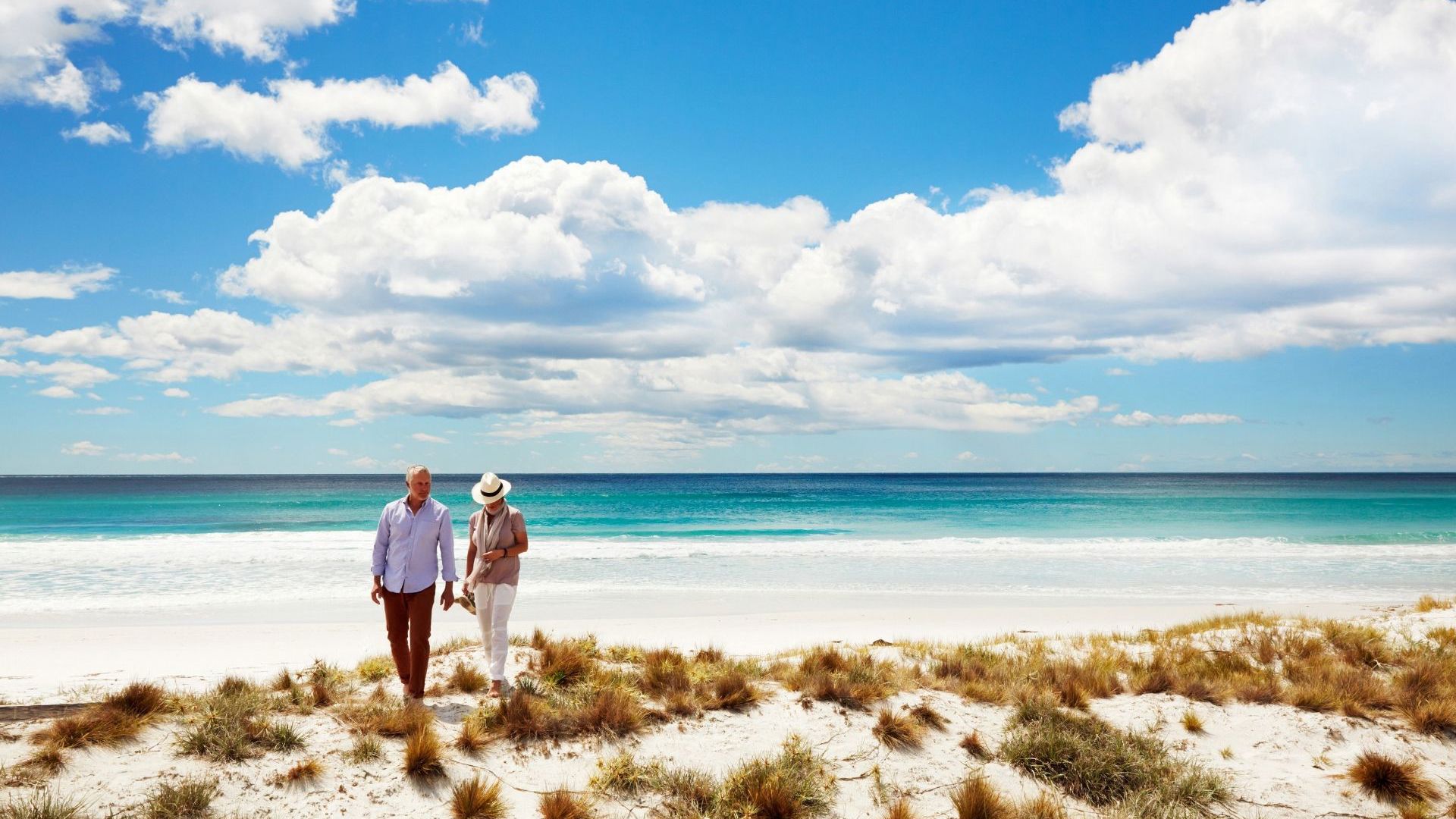 Tasmania Wineglass Bay © Tourism Tasmania and Hugh Stewert