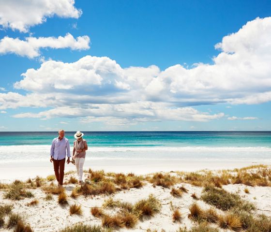 Tasmania Wineglass Bay 126819 © Tourism Tasmania And Hugh Stewert