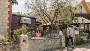 Sorrento Coffee Shop 163892 ©Visit Victoria