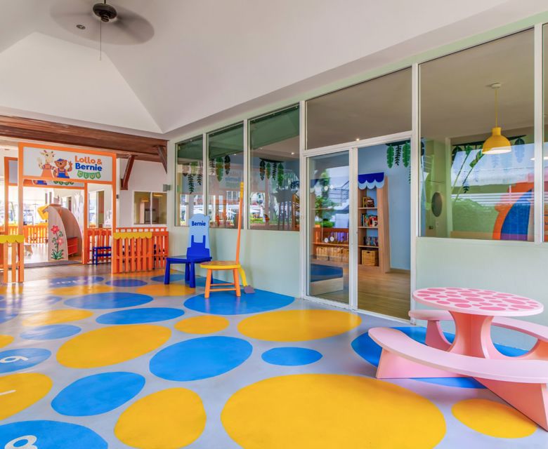 Sunwing Bangtao Beach - Lollo and Bernies Club