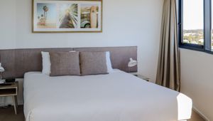 Breeze Mooloolaba - bedroom