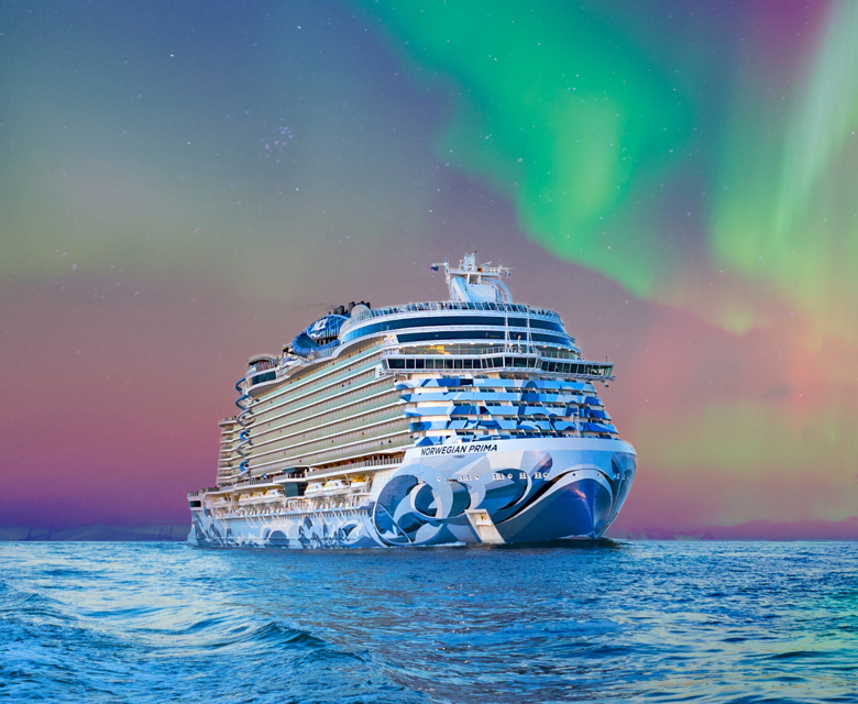 Norwegian Cruise Line NCL PRIMA 0522 Iceland Northern Lights Vertical