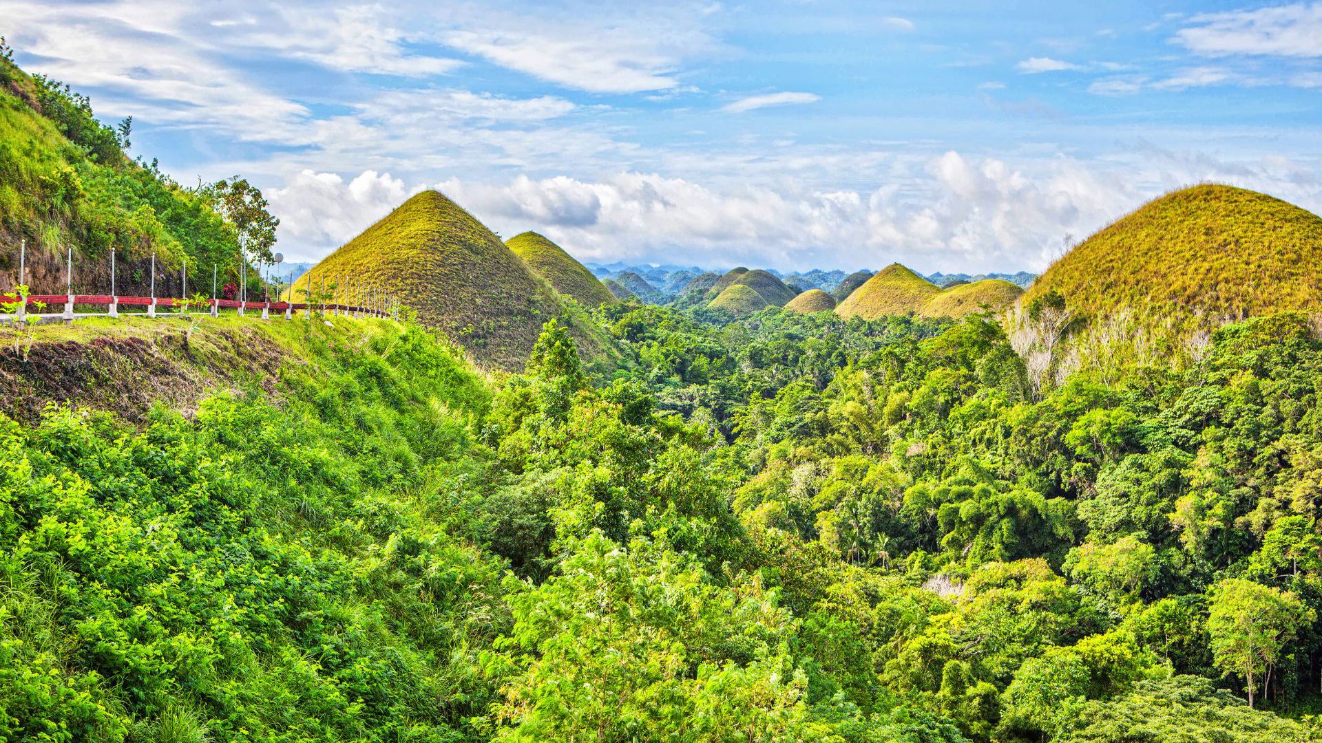 Chocolate Hills, Bohol - Total Holiday Options