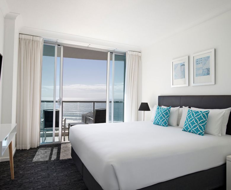 Mantra Towers of Chevron - bedroom