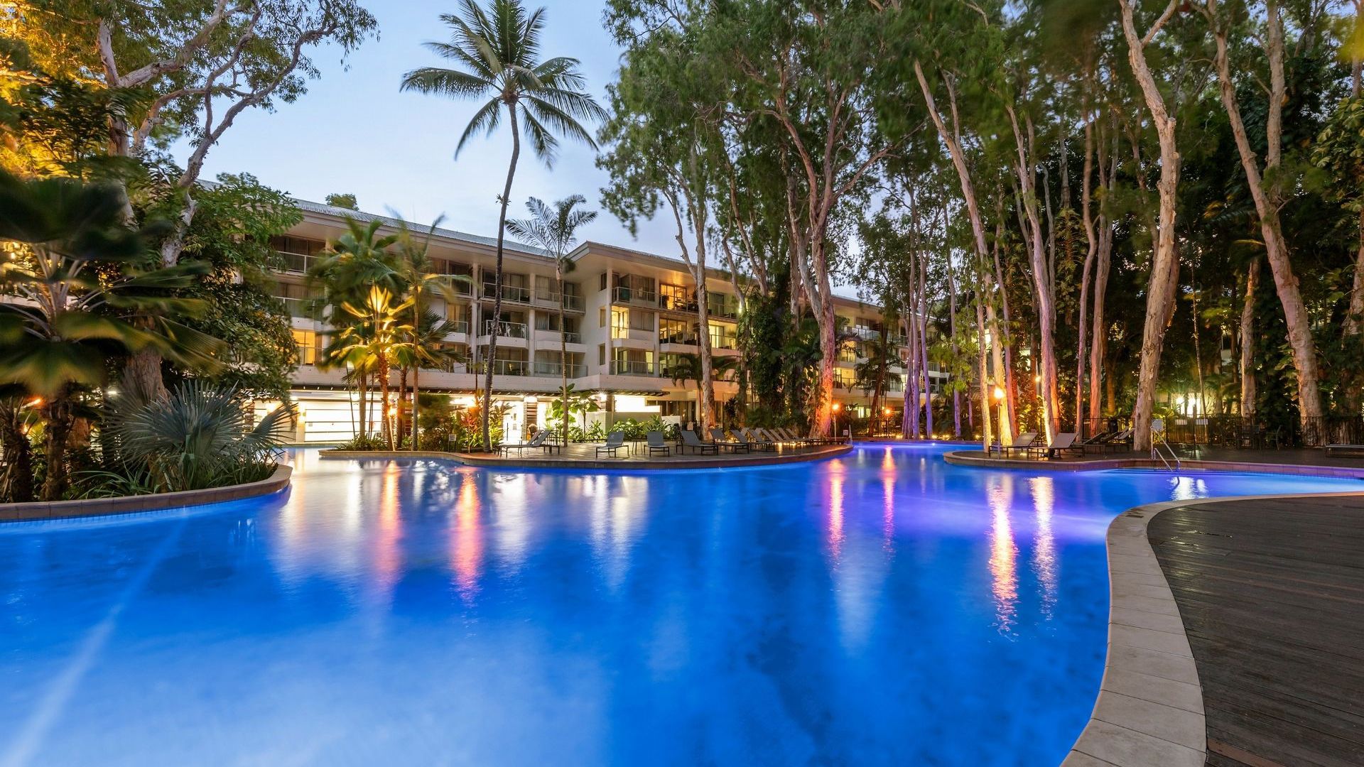 Drift Palm Cove - pool