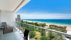 ULTIQA AIr on Broadbeach - view
