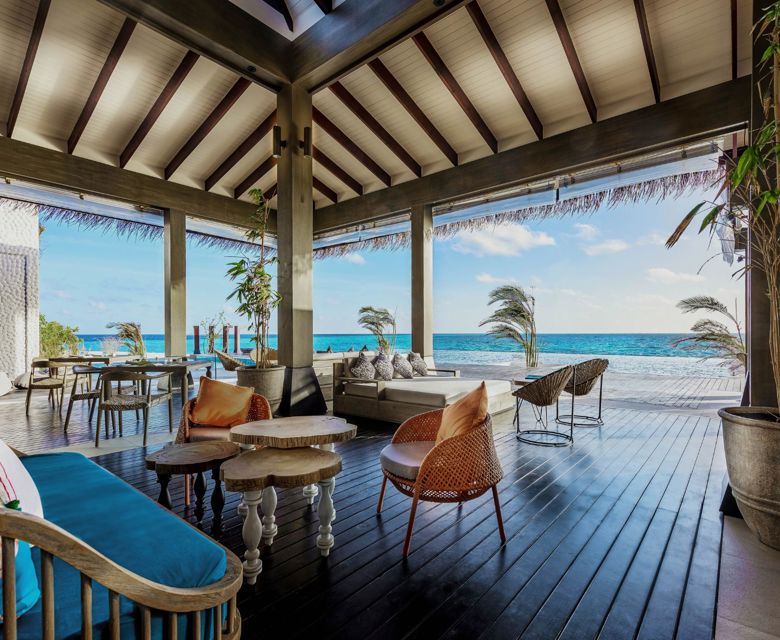 Grand Park Kodhipparu - Breeze Poolside Dining and Bar