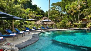 Hotel Tjampuhan & Spa - Swimming Pool