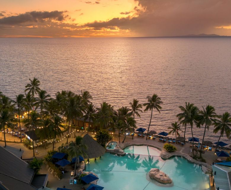 DoubleTree Resort by Hilton Hotel Fiji - Sonaisali Island - sunset