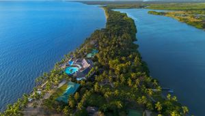 DoubleTree Resort by Hilton Hotel Fiji - Sonaisali Island - aerial 