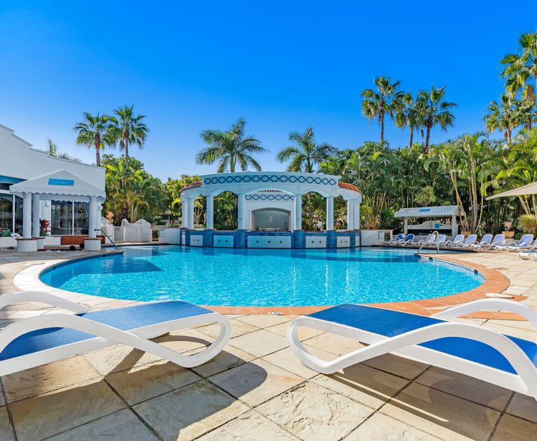 Bel Air on Broadbeach - pool 3