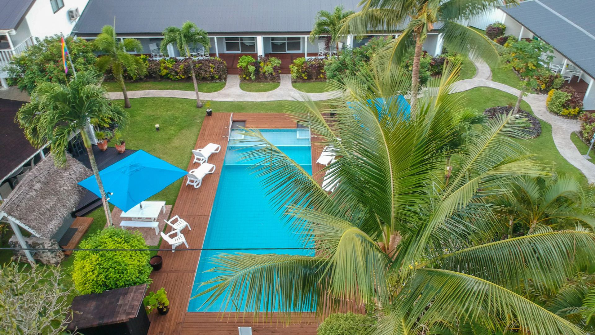 The Black Pearl Beach Side Apartments - Pool