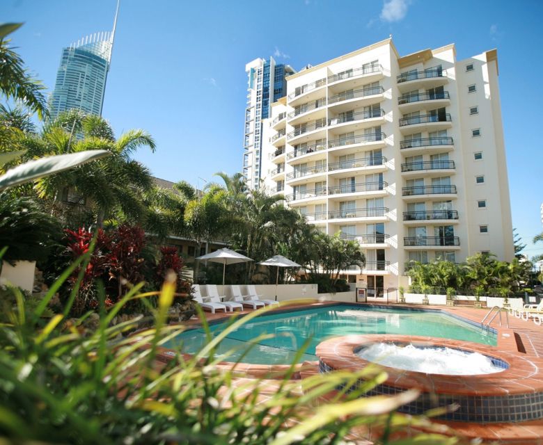 Palazzo Colonnades Pool Overview