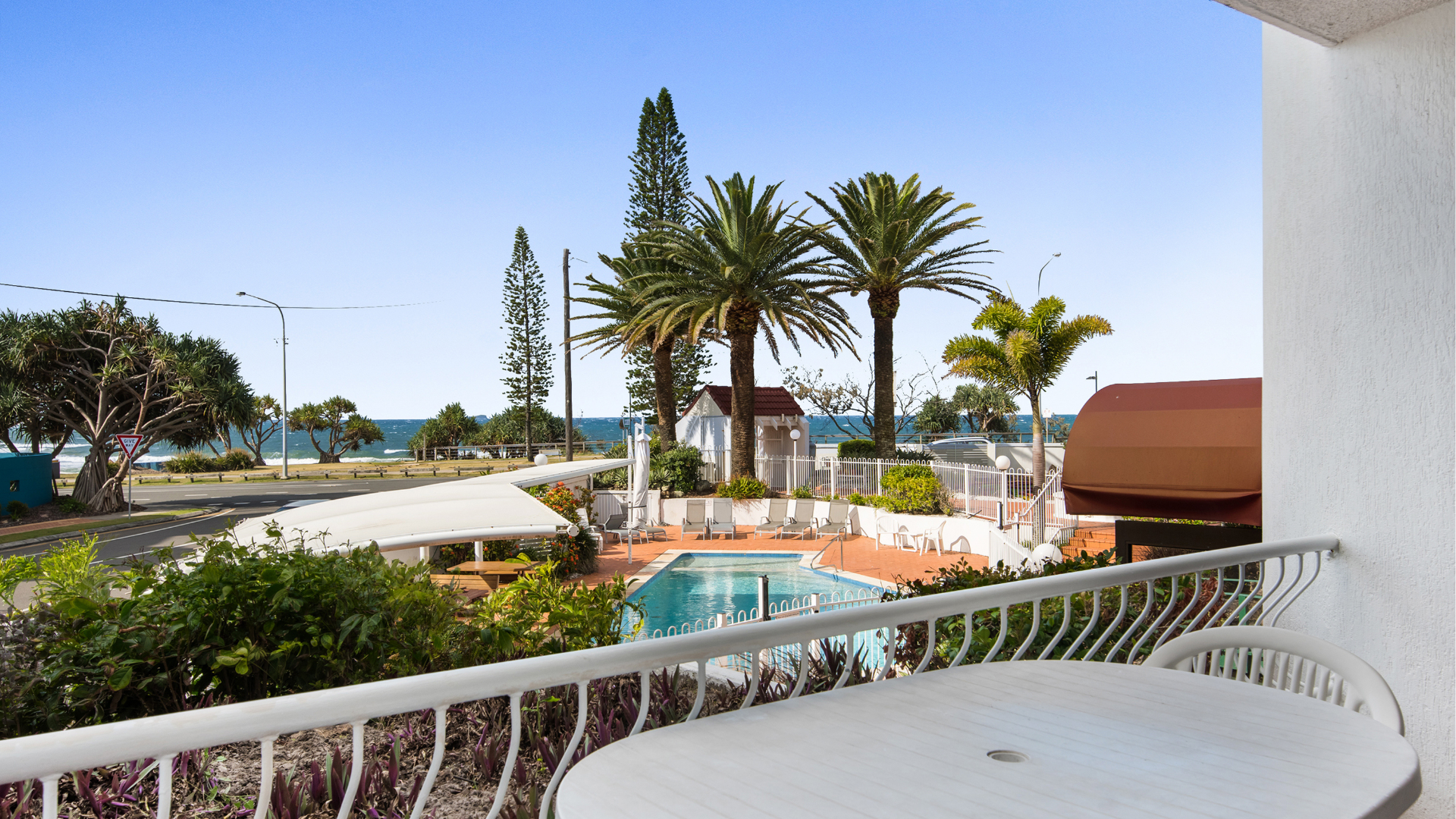 AA OV U8 3 Bed Balcony