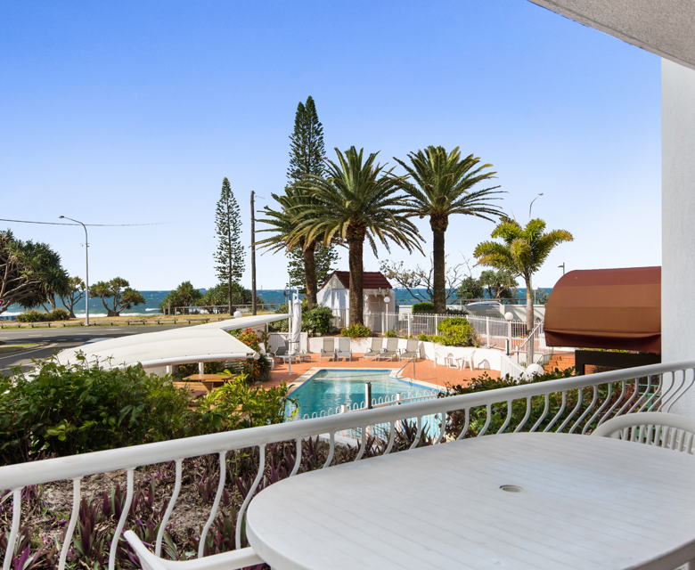 AA OV U8 3 Bed Balcony