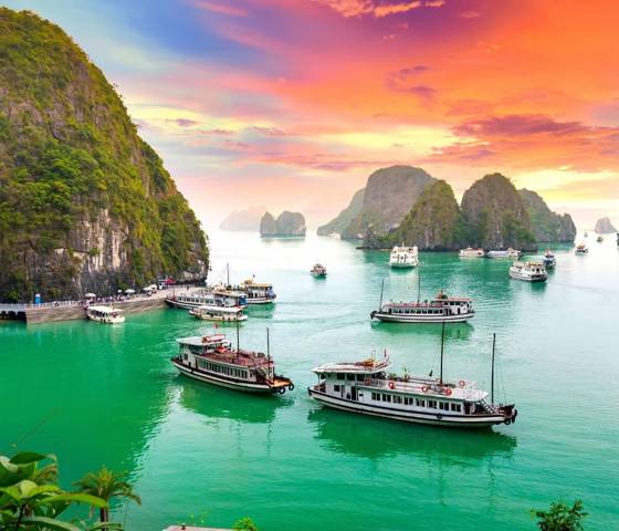 Ha Long Bay Vietnam © Holland America 