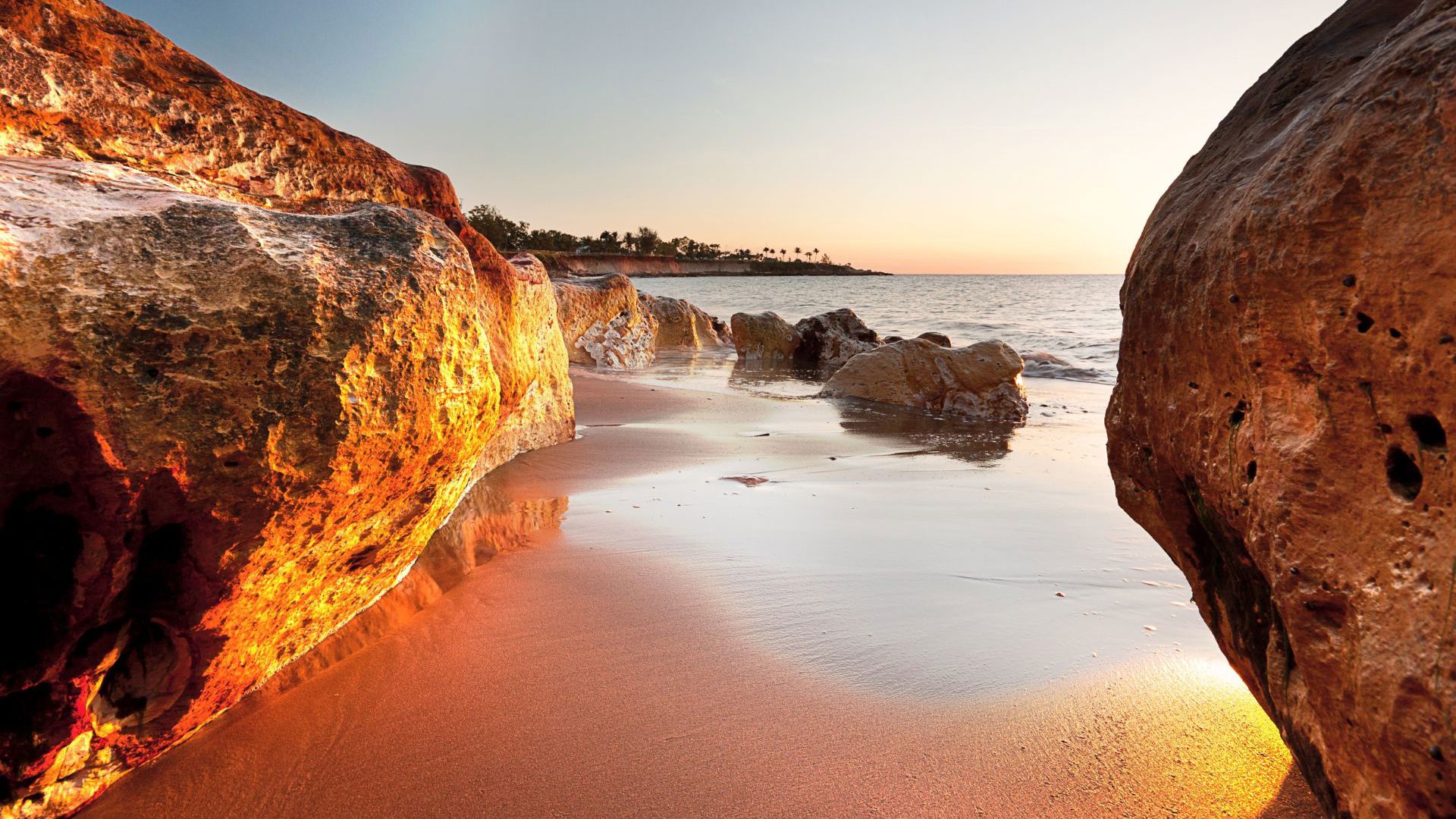 Australia Darwin Nightcliff Beach