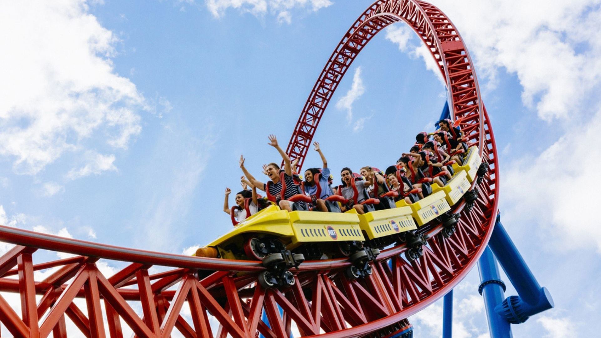 Warner Brothers Moview World - Rollercoaster 1