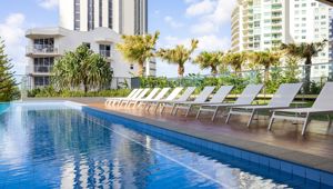 Ultiqa Signature Outdoor Pool 