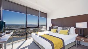  Mantra Circle On Cavill Bedroom