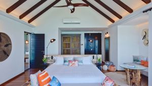 Grand Park Kodhipparu - Lagoon Water Villa