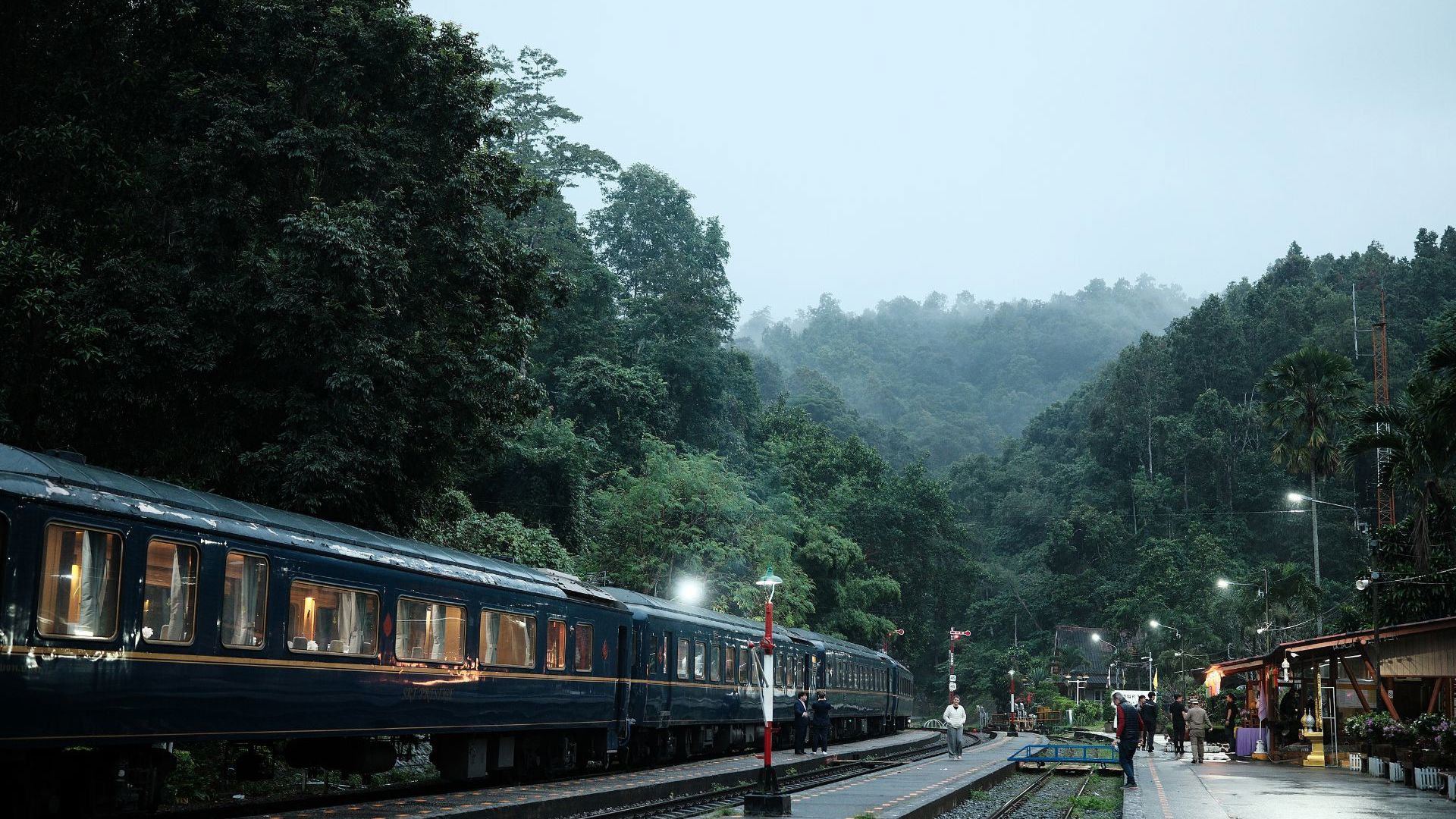 The Blue Jasmine - Stop in the mountains