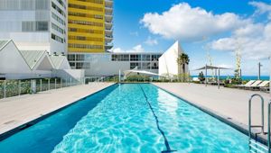 ULTIQA AIr on Broadbeach -  pool
