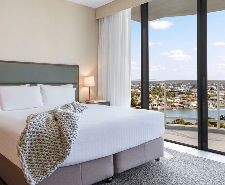 Oaks Gold Coast Hotel Bedroom 
