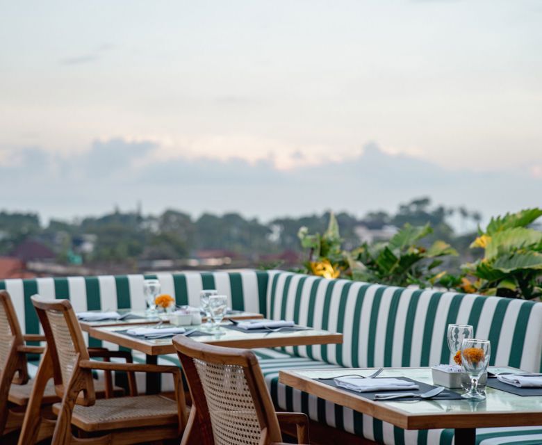 Cross Paasha Bali - Rooftop Dining
