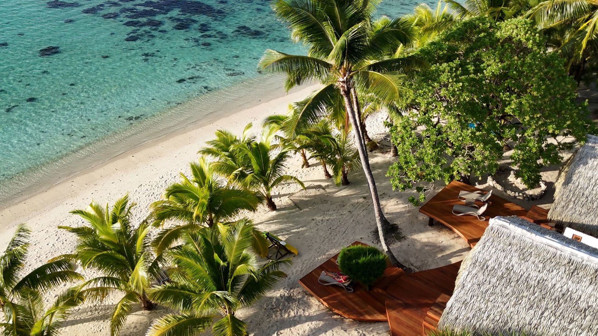 Tamanu Beach - 1 bedroom beachfront bungalows