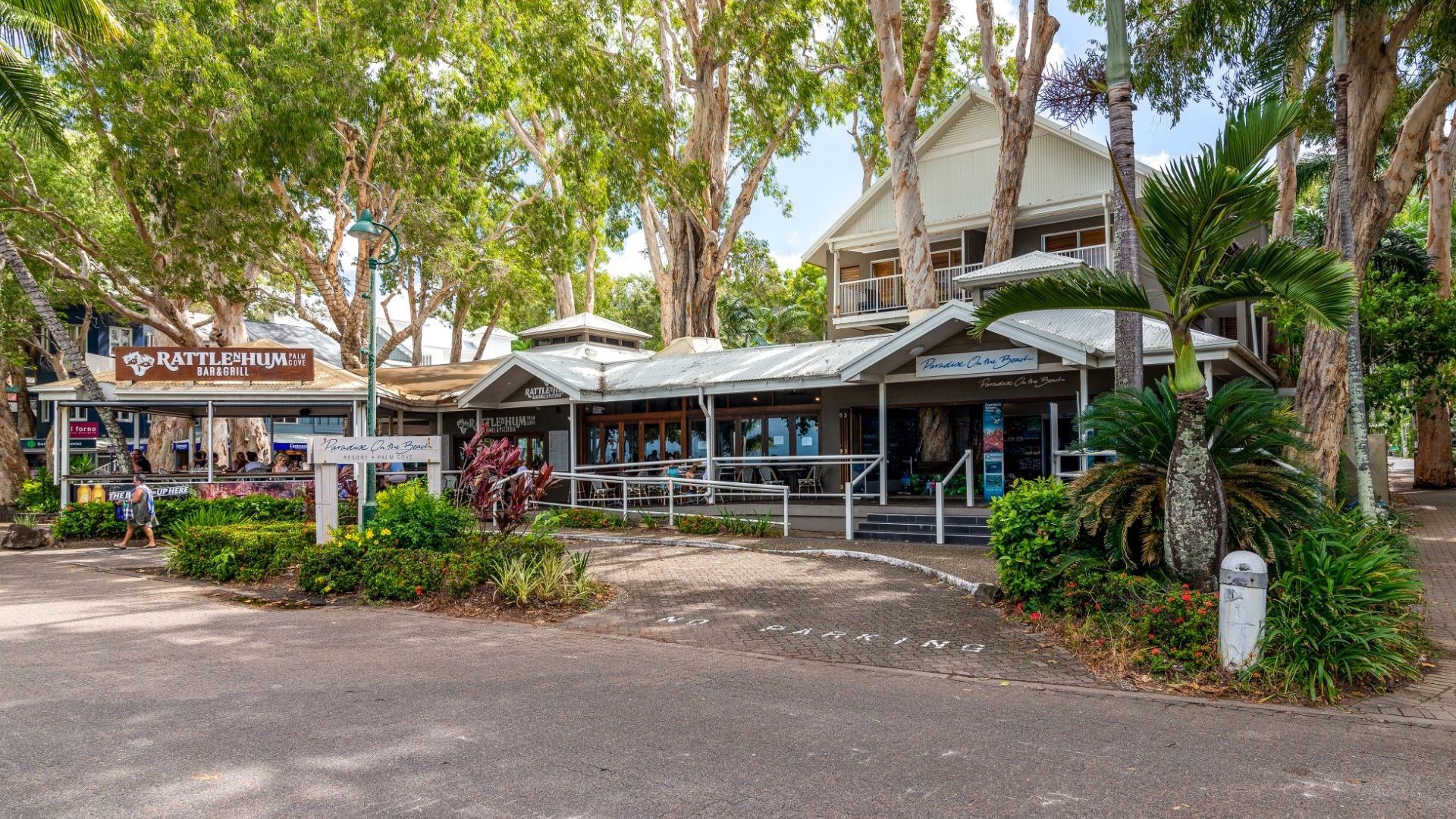 Paradise on the beach - exterior
