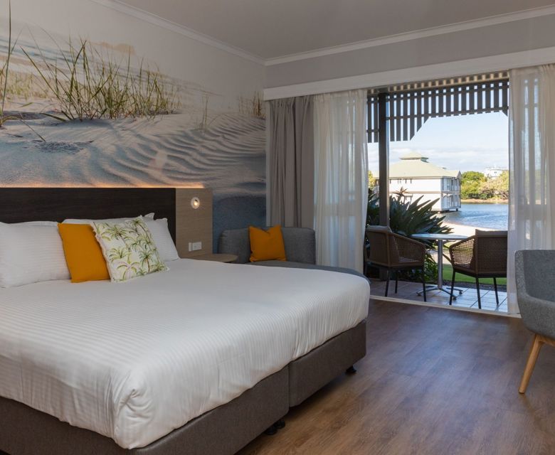 Novotel Sunshine Coast Resort Bedroom