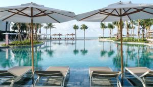 Dhawa Ho Tram - Pool View