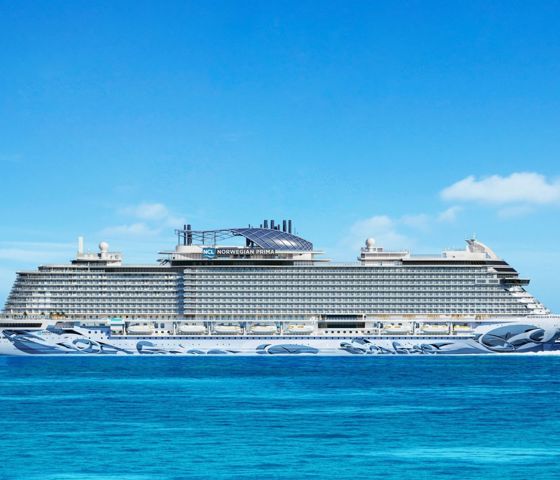 Norwegian Prima at Sea