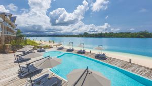 Ramada Port Vila Pool 