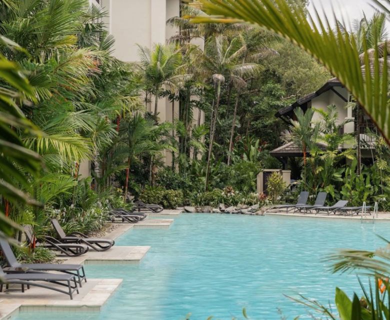 Pullman Palm Cove Sea Temple Resort & Spa