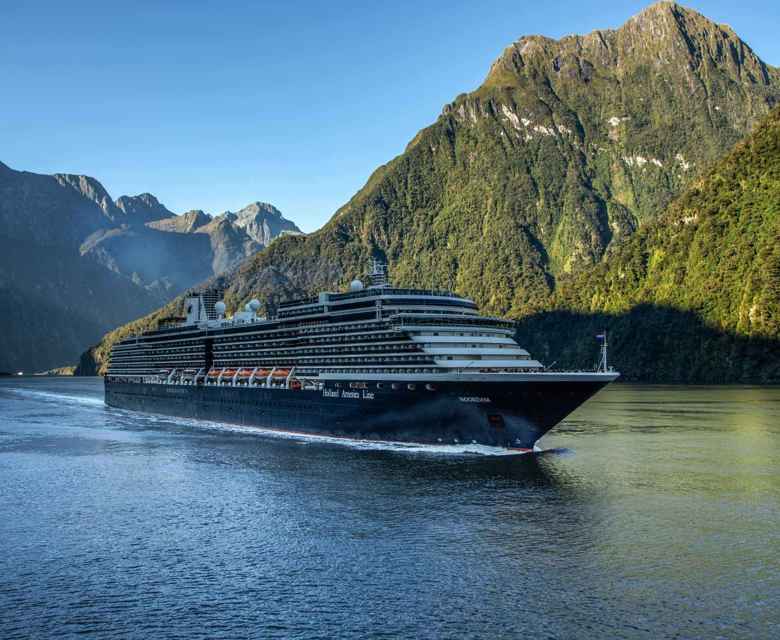 Sailing In New Zealand 