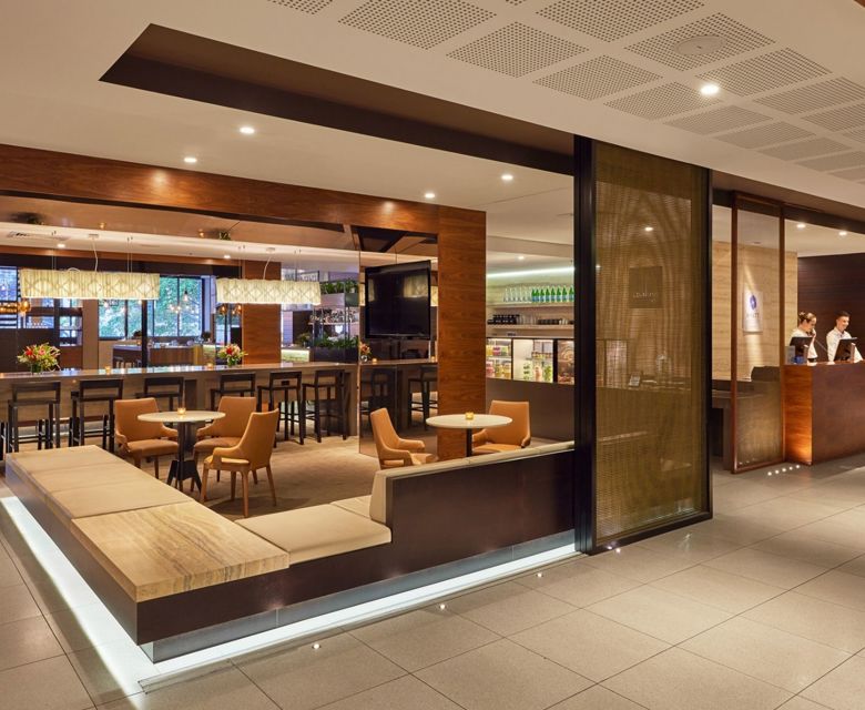  Hyatt Regency Brisbane Lobby 