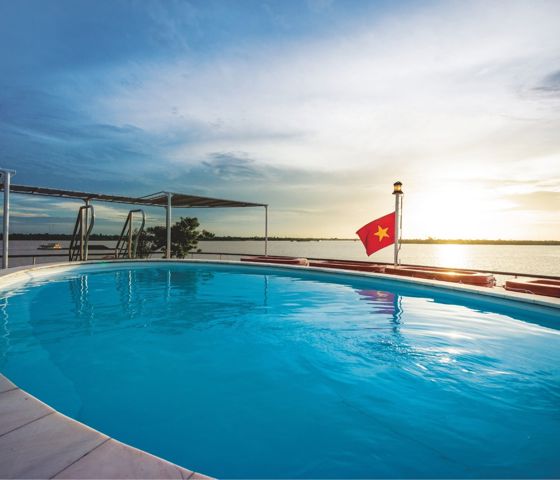 Rv Lotus Swimming Pool