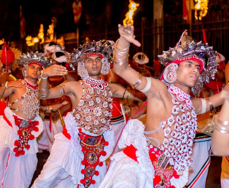 Cultural dance show Kandy - Total Holiday Options