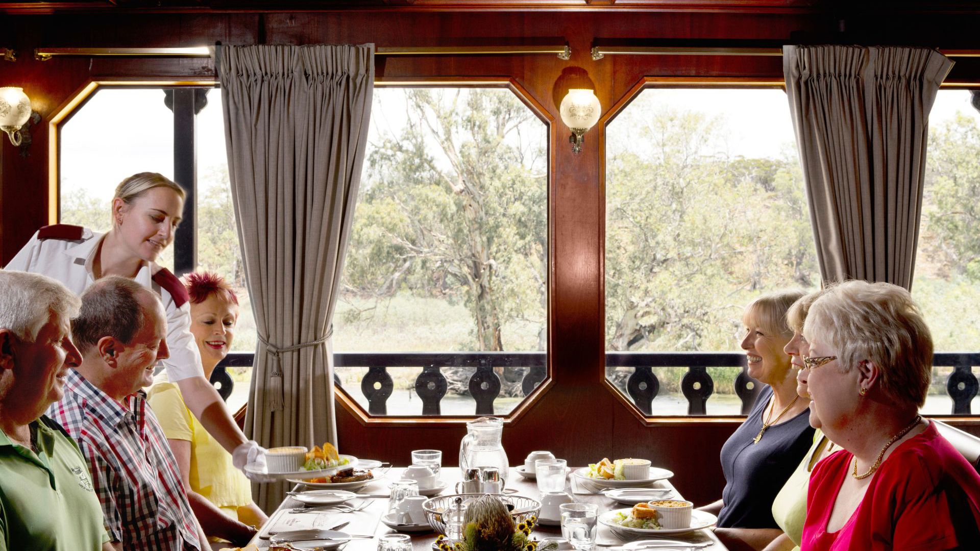 Murray Princess Dining © Sealink