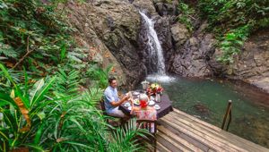 Namale Resort & Spa - romantic dining area