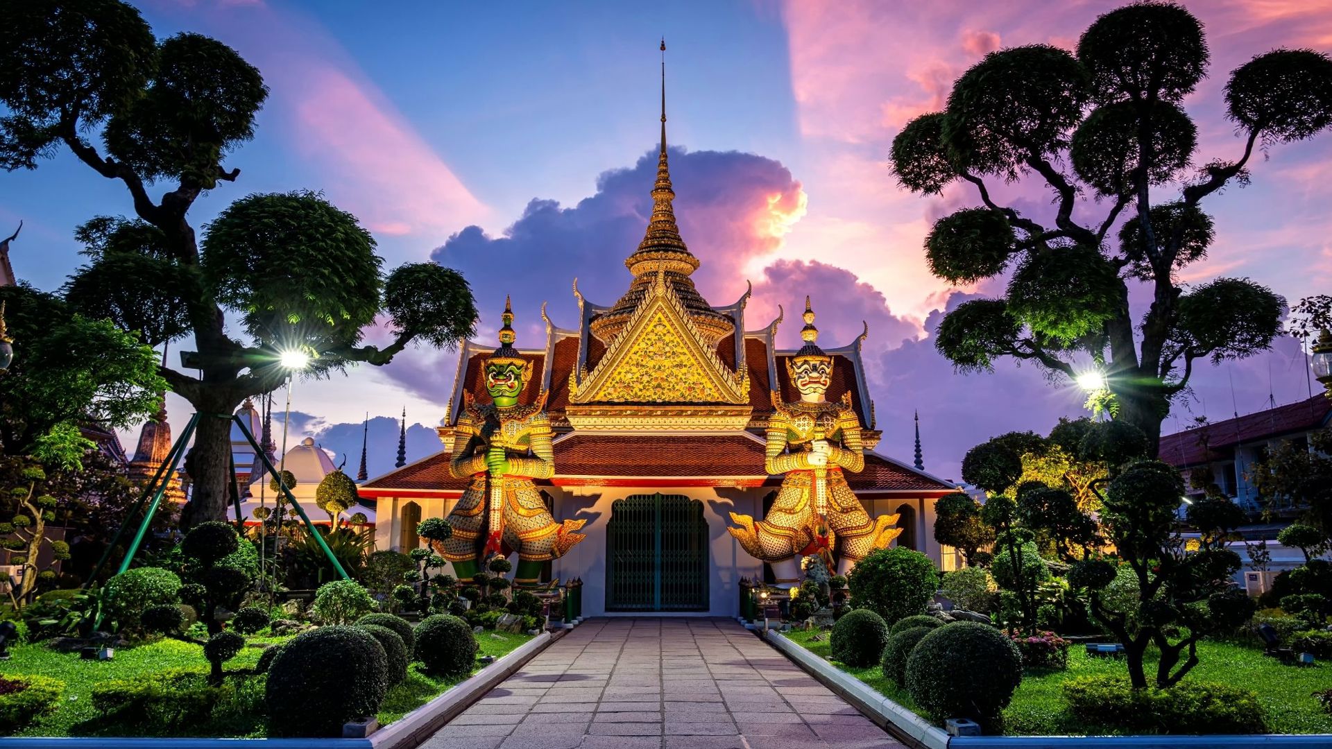 The Wat Arun Buddhist Temple in Bangkok at Sunset - Image credit: Getty Images