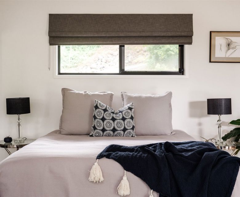 Misty View Cottages - bedroom