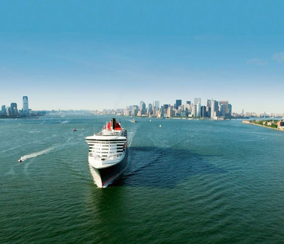 Queen Mary 2 in NYC
