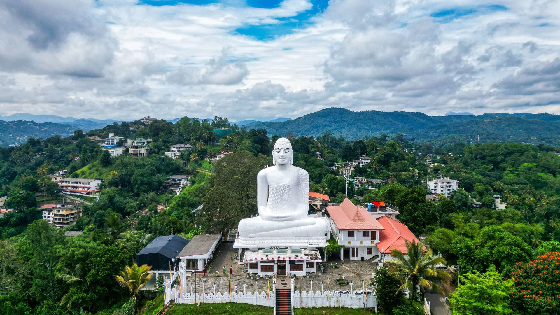 Panoramic Lanka with Total Holiday Options