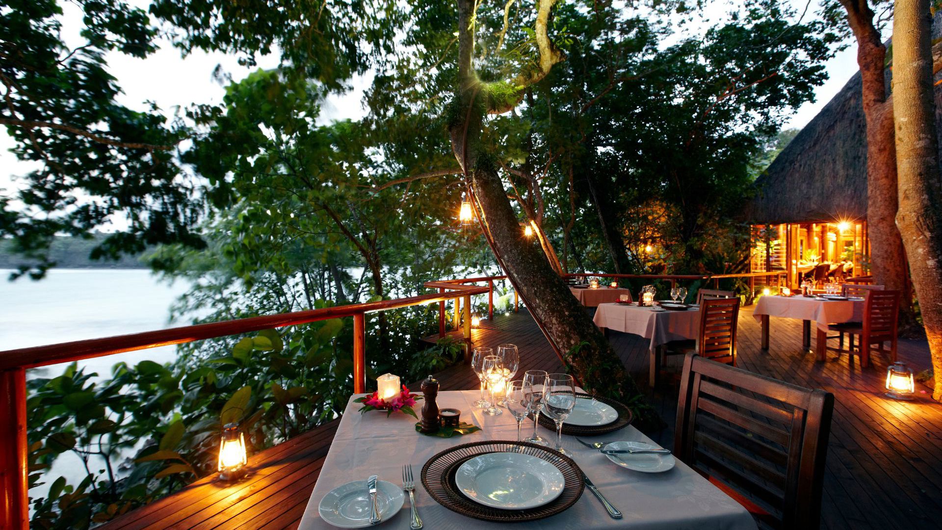 Namale Resort & Spa - Dining area